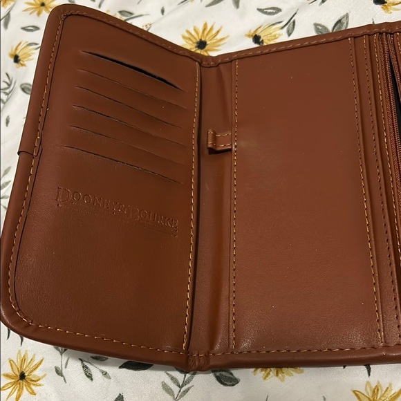 Dooney&Bourke Vintage Black Pebbled Wallet with Checkbook - Picture 4 of 10